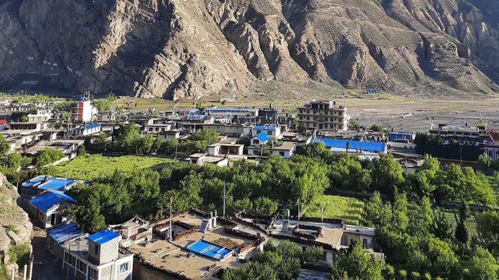 जोमसोमस्थित झोलुङ्गे पुलबाट खसेर पोखराका प्रकाश मल्लको मृत्यु
